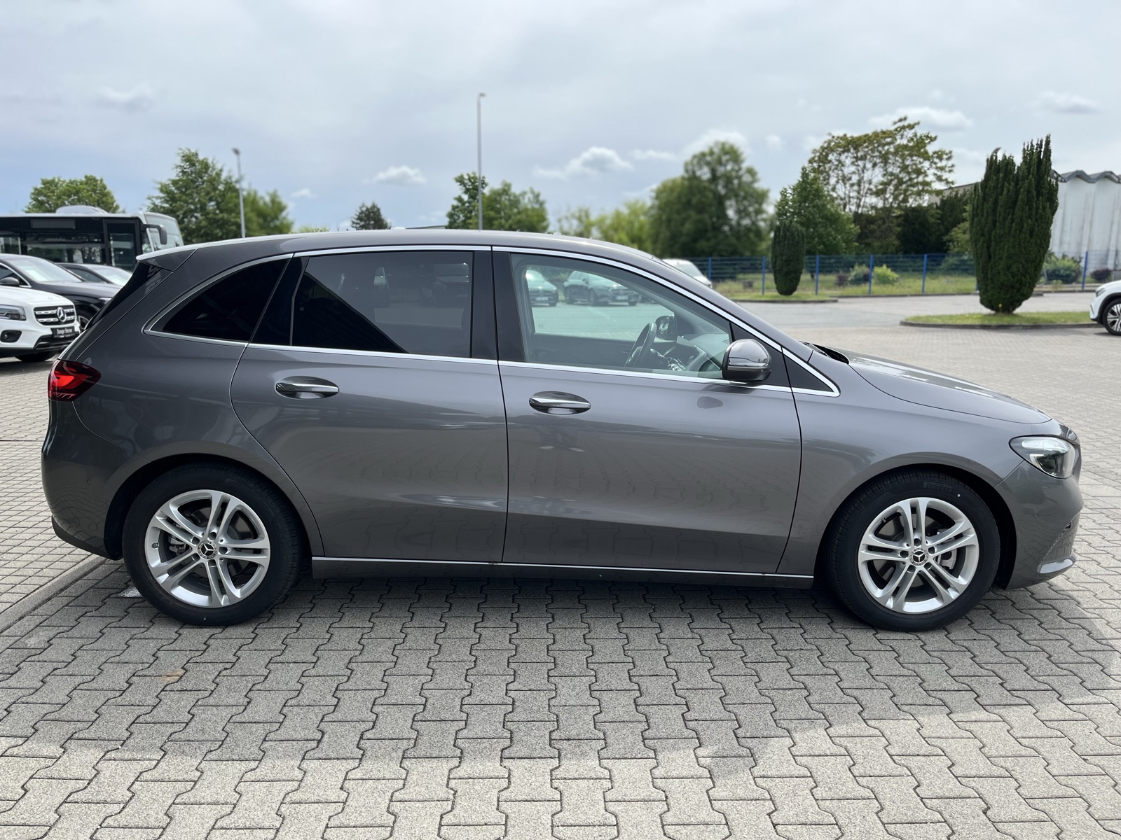 Mercedes-Benz B 200 