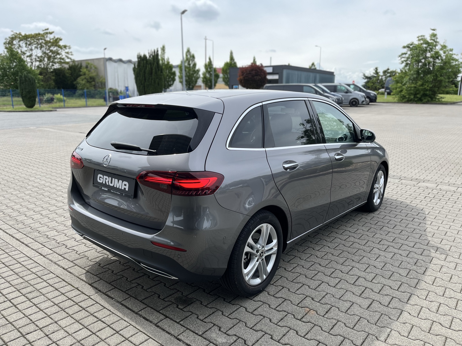 Mercedes-Benz B 200 