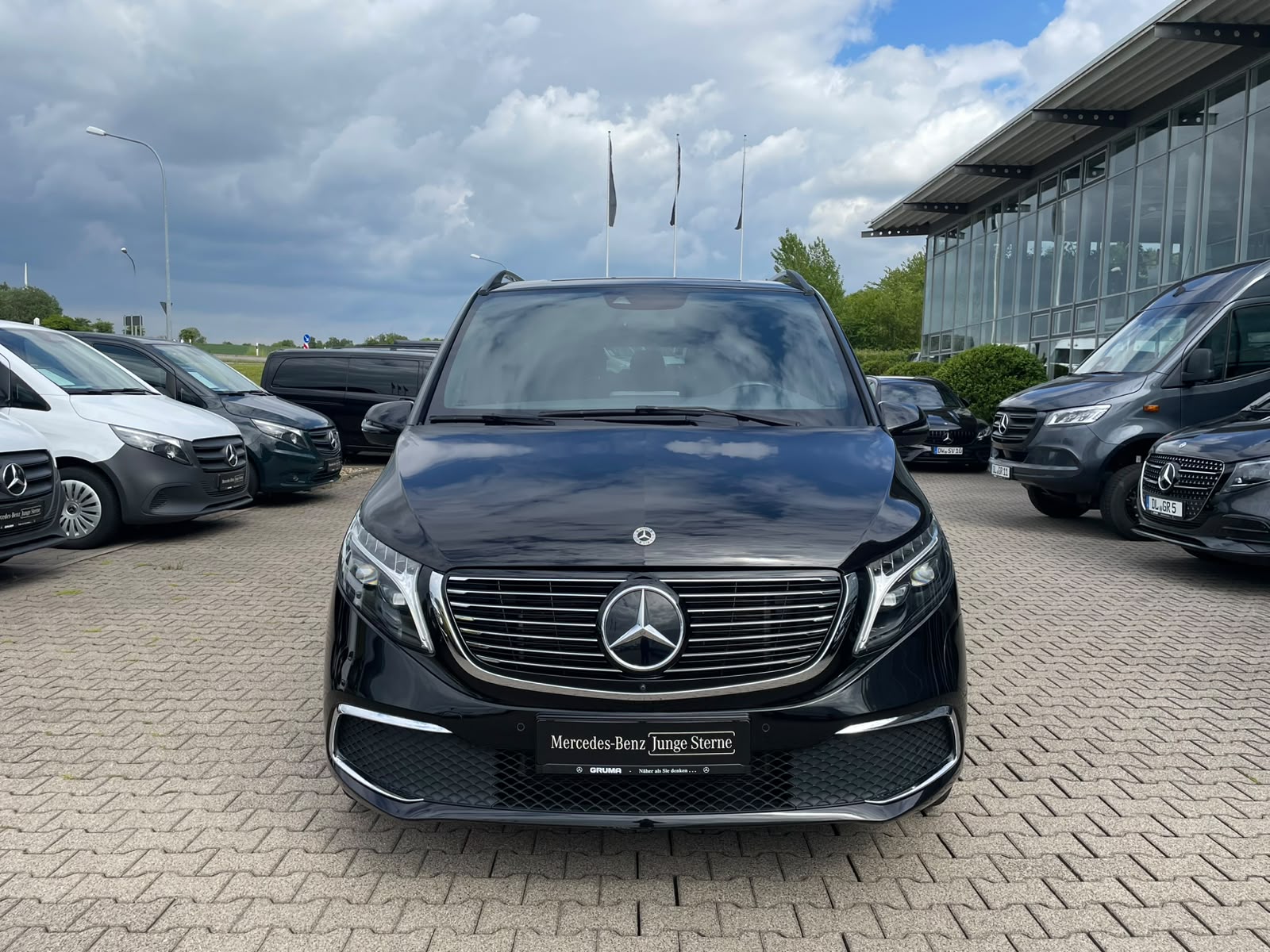 Mercedes-Benz EQV 300 AVANTGARDE Extralang