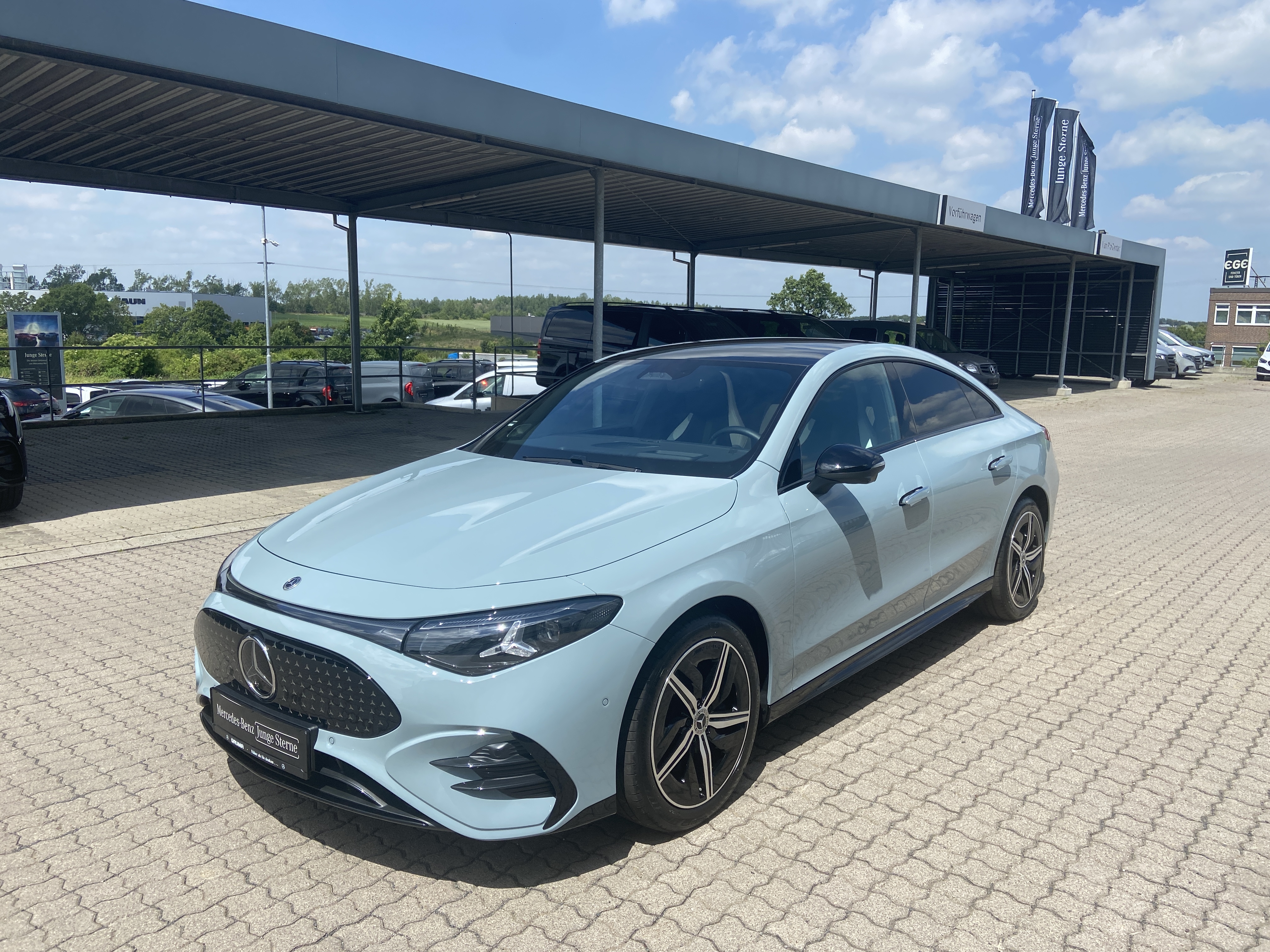 Mercedes-Benz CLA 250 +