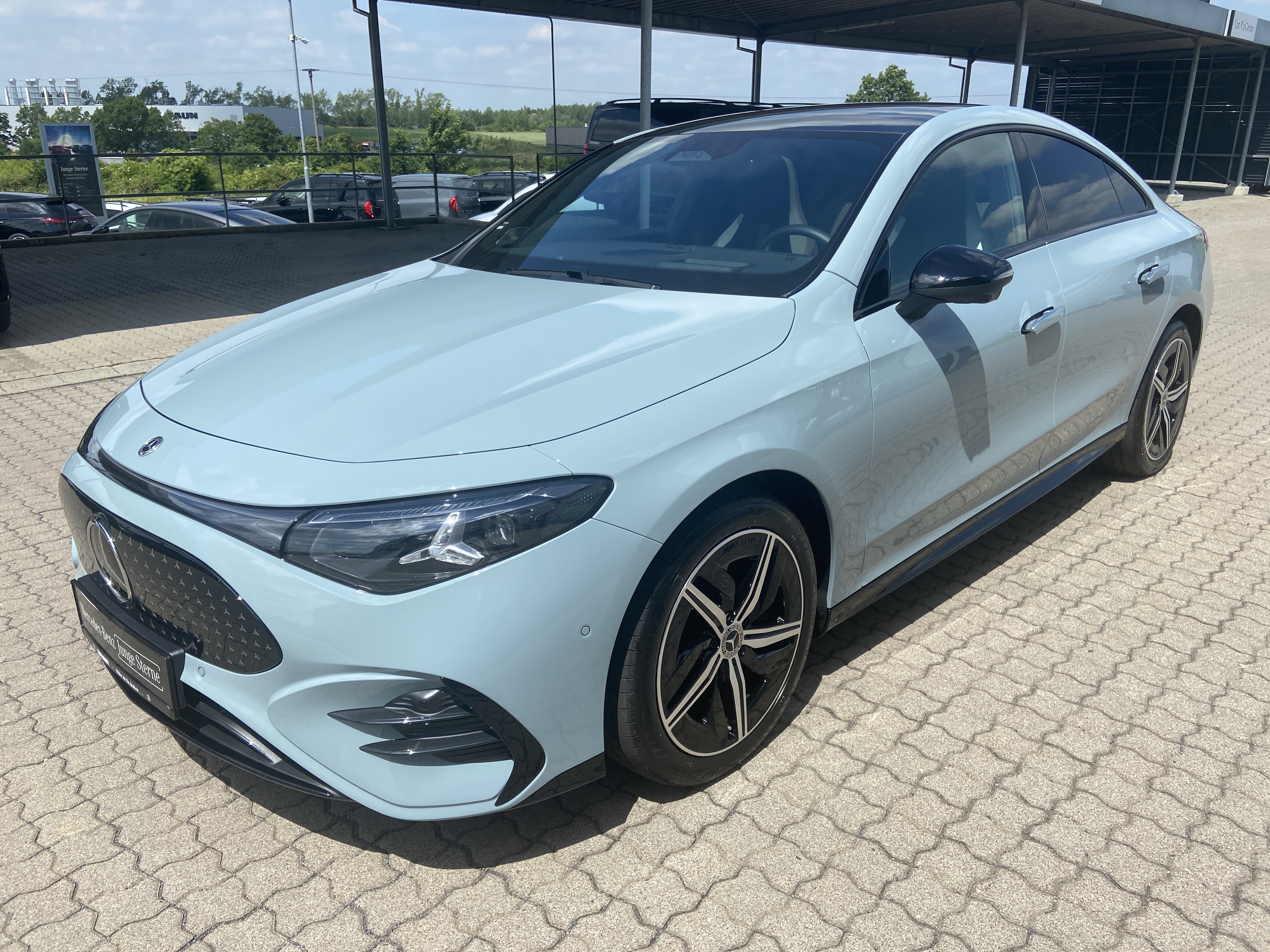 Mercedes-Benz CLA 250 +