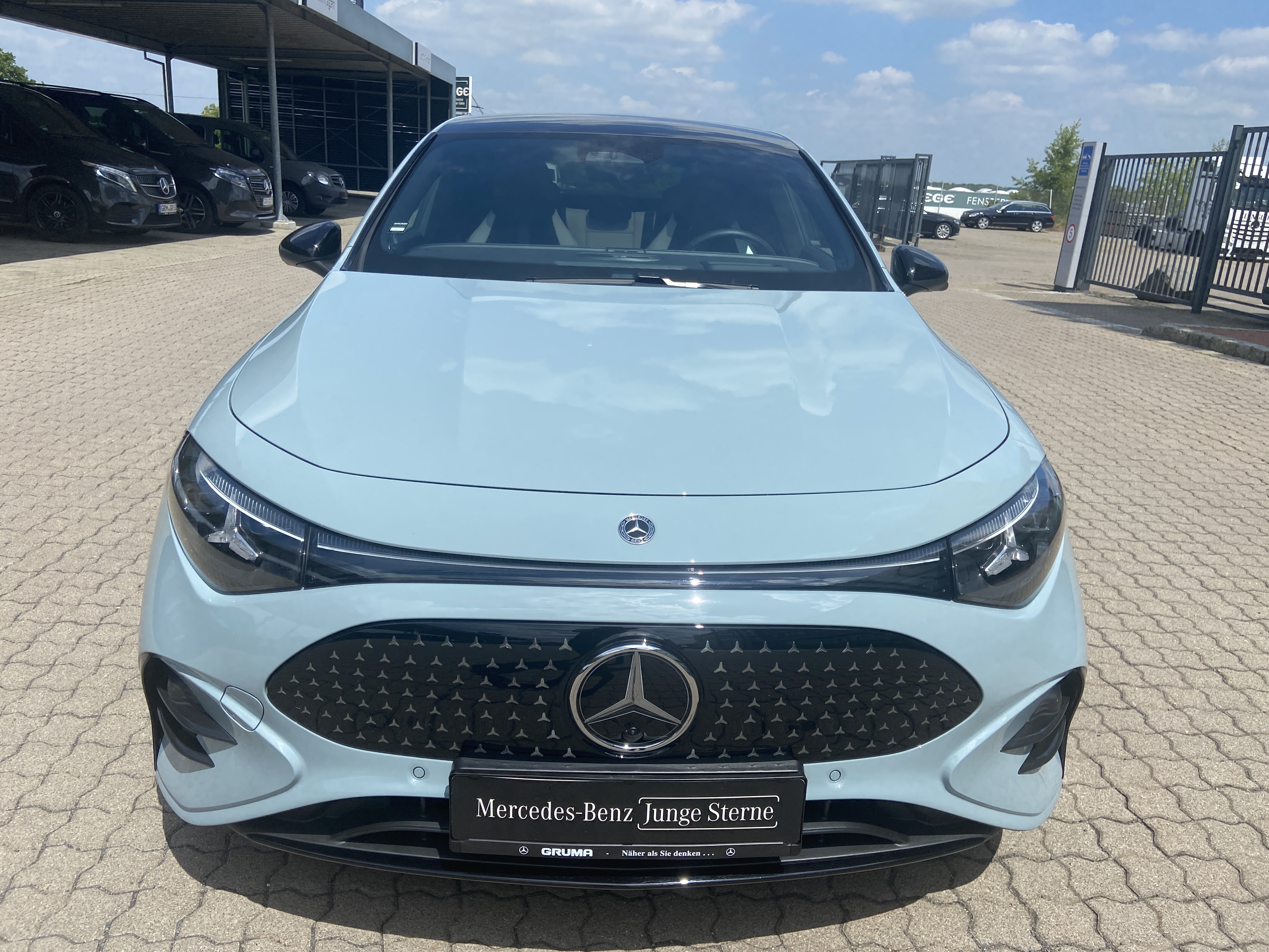 Mercedes-Benz CLA 250 +