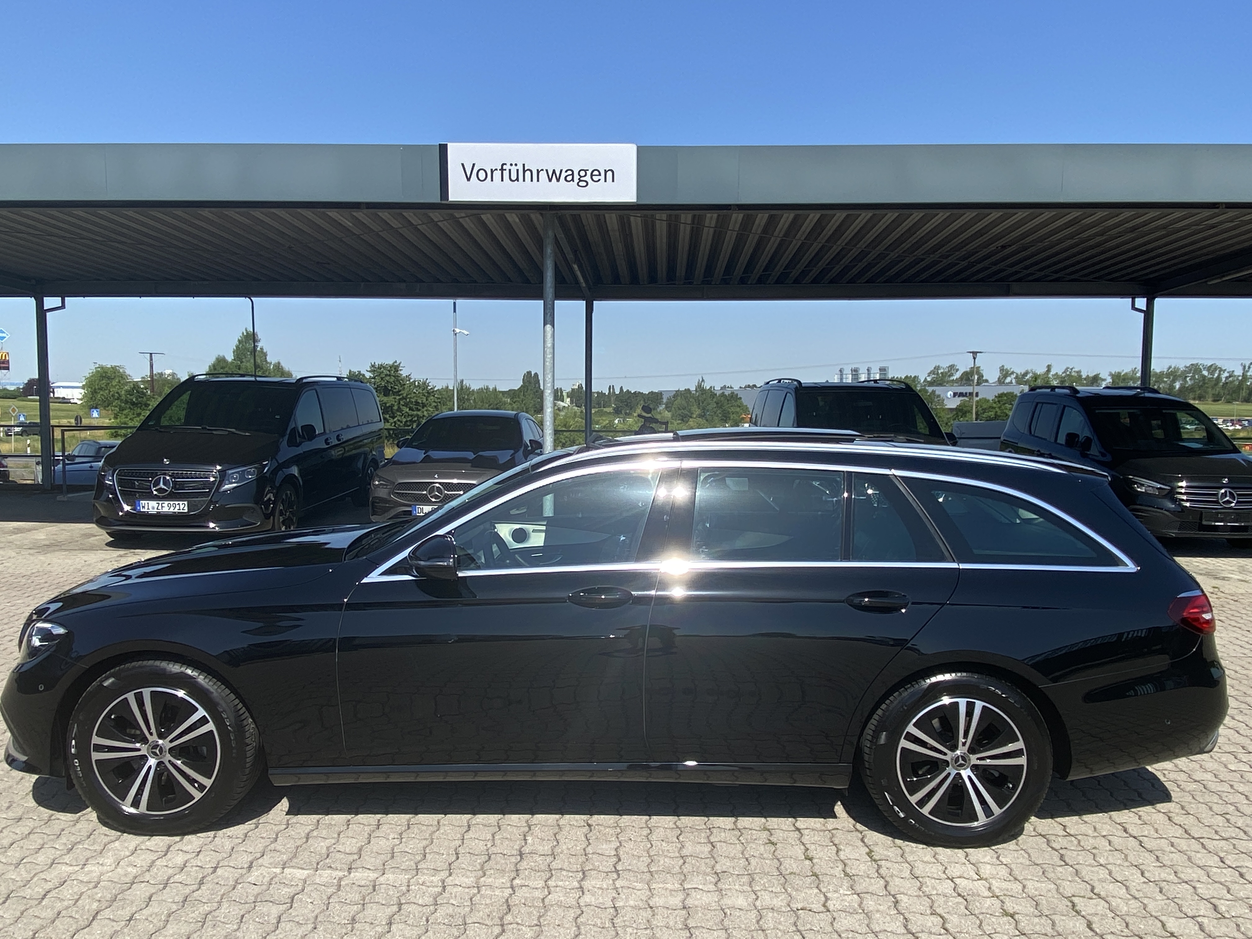 Mercedes-Benz E 220 d 4MATIC T