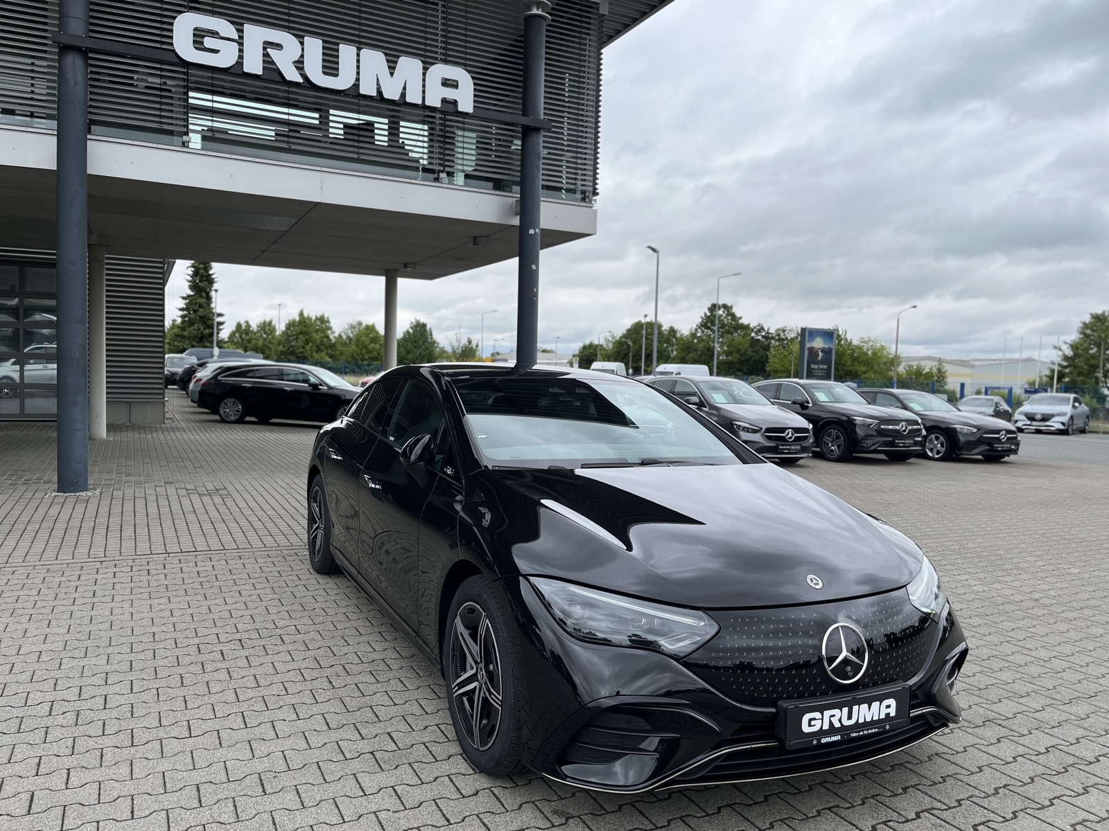 Mercedes-Benz EQE 300 