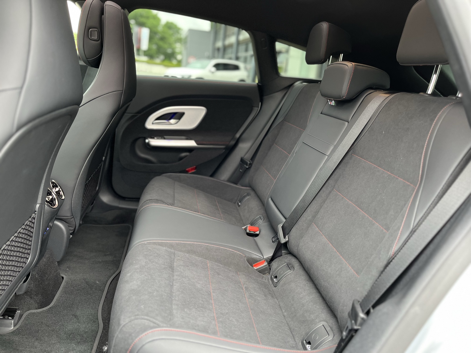 Mercedes-Benz CLA 250 + SB