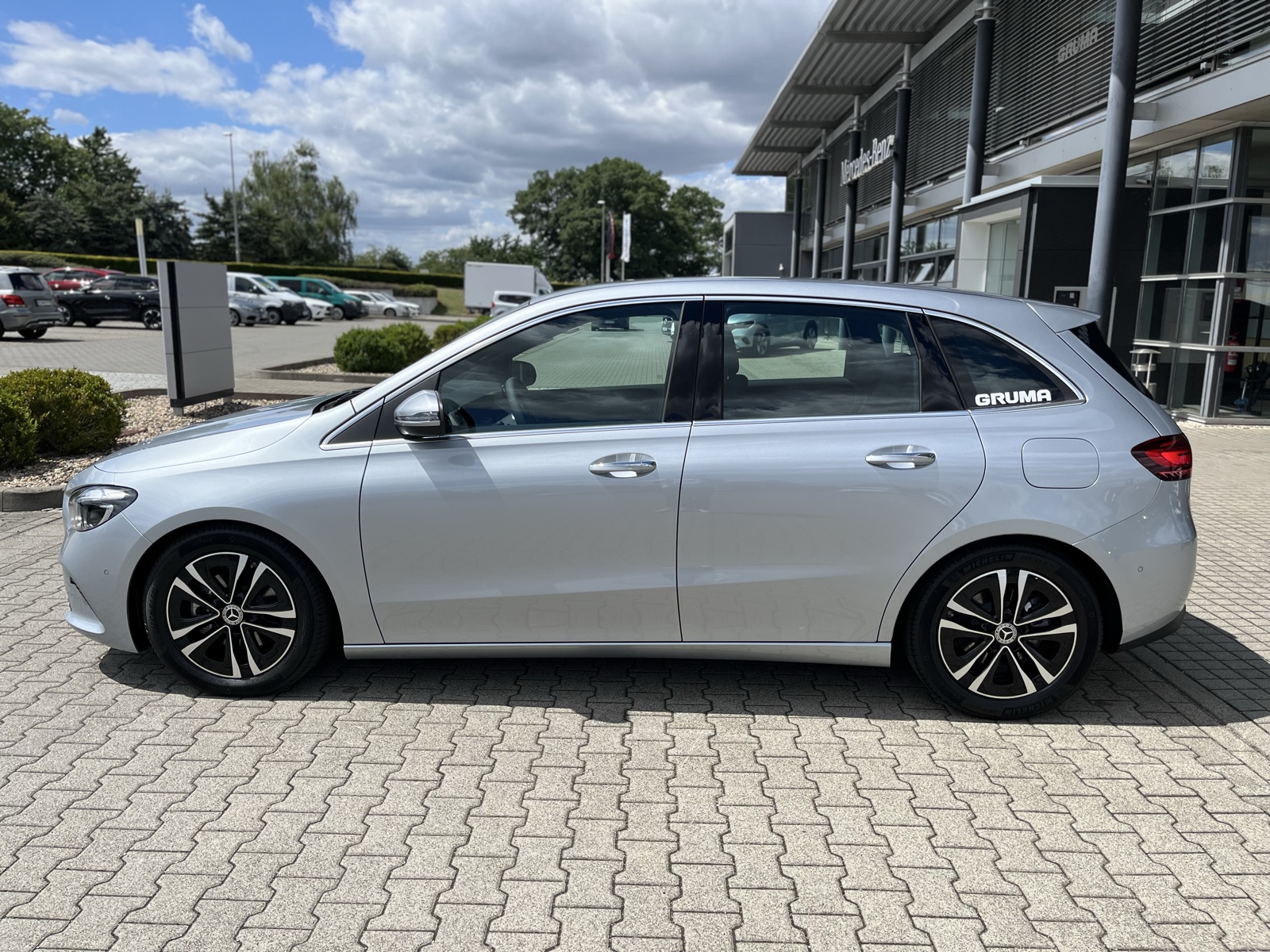 Mercedes-Benz B 200 