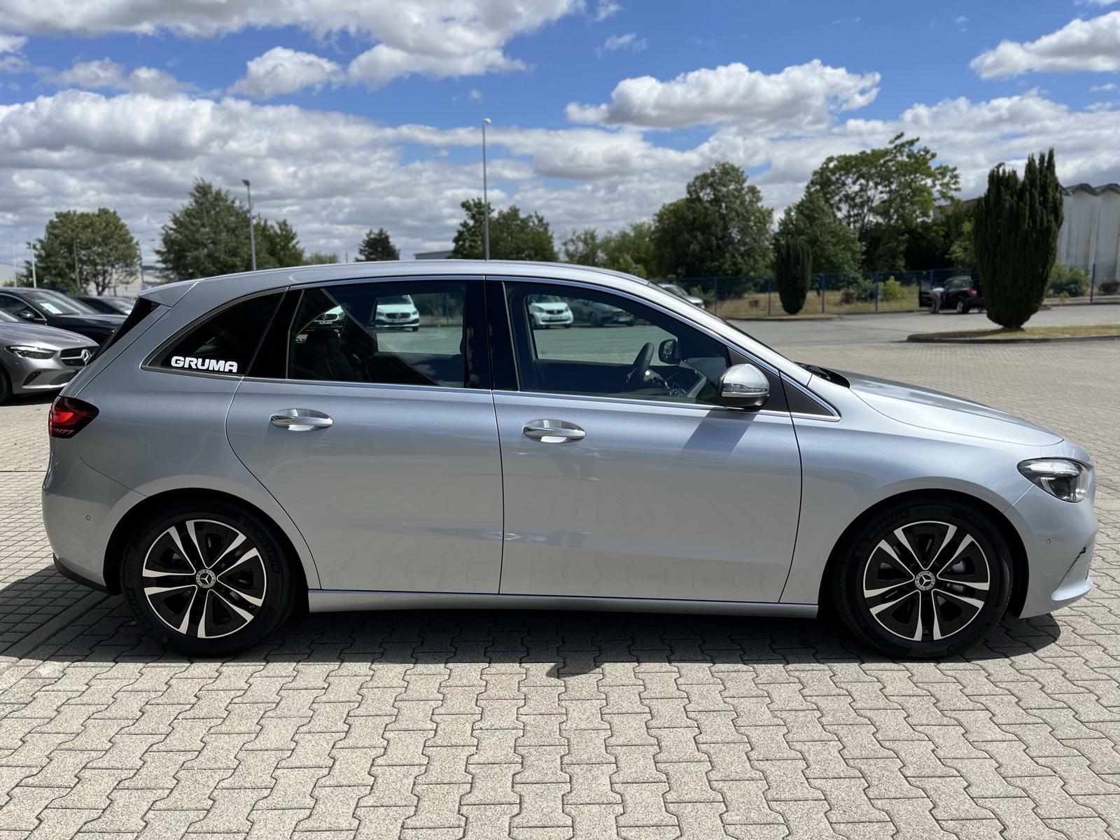 Mercedes-Benz B 200 