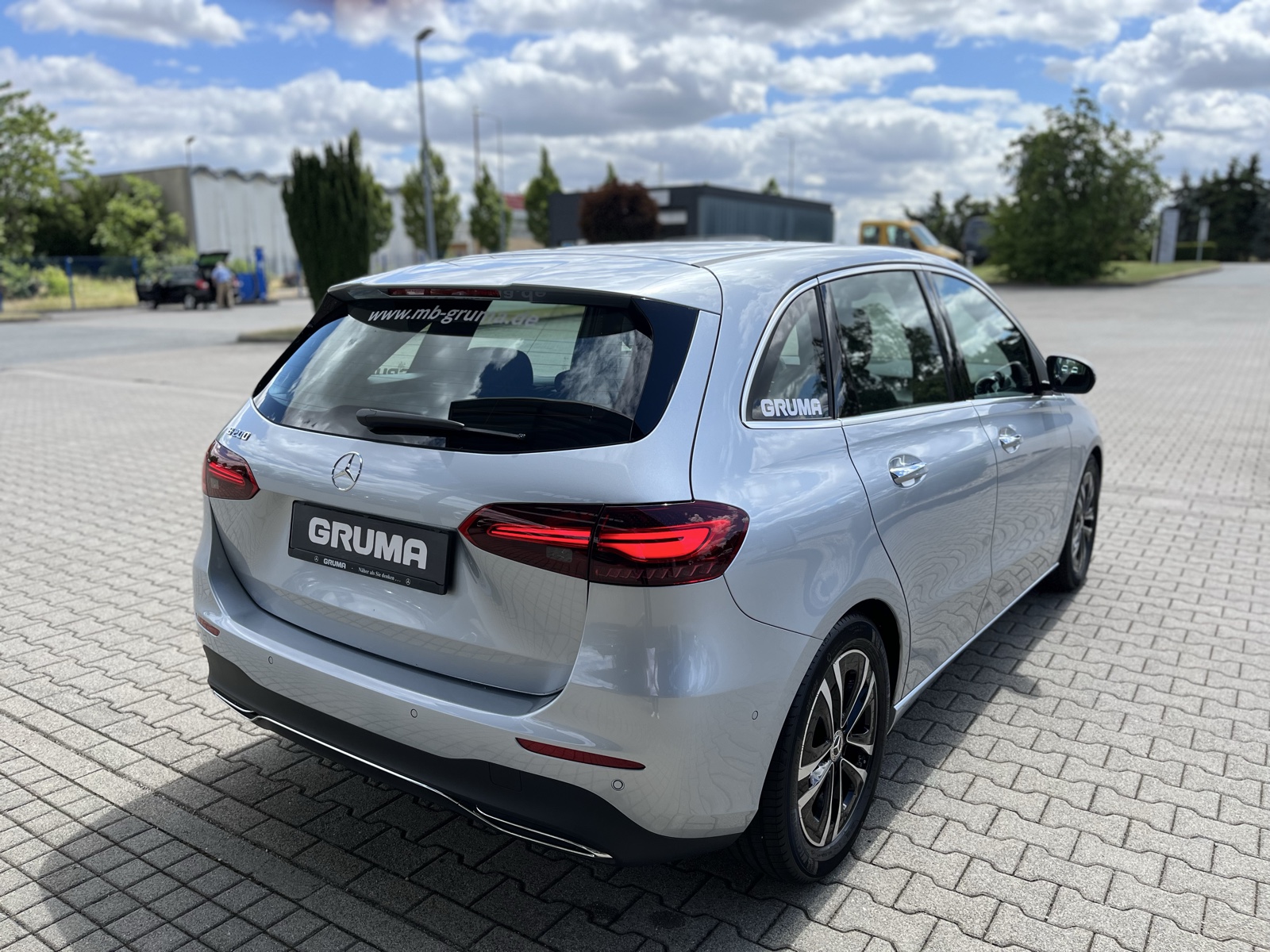 Mercedes-Benz B 200 