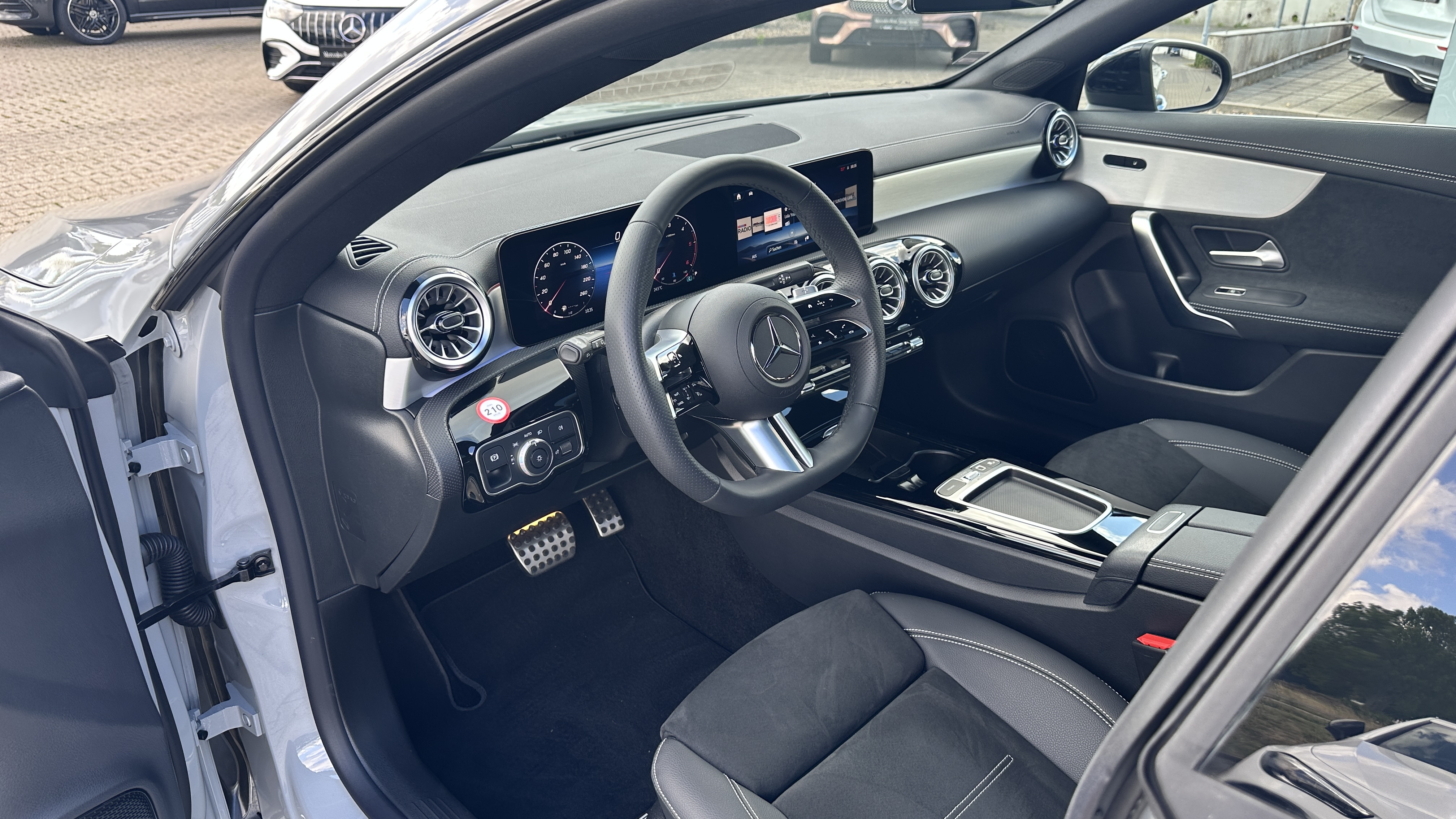 Mercedes-Benz CLA 220 Shooting Brake CLA 220d SB+SpecialEdition
