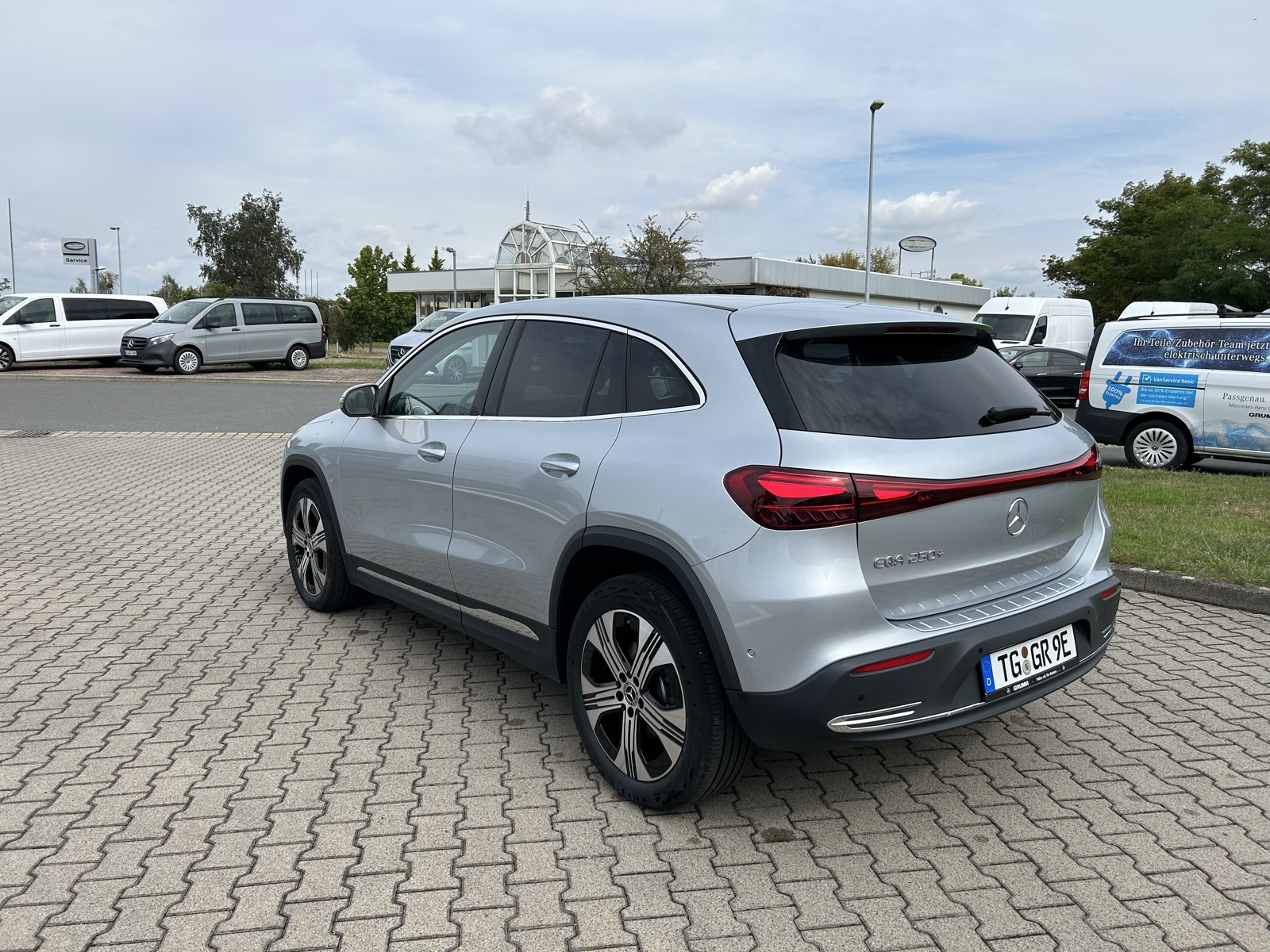 Mercedes-Benz EQA 250 +