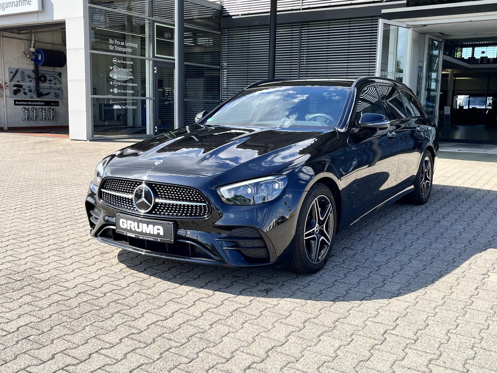Mercedes-Benz E 220 dT AMG*