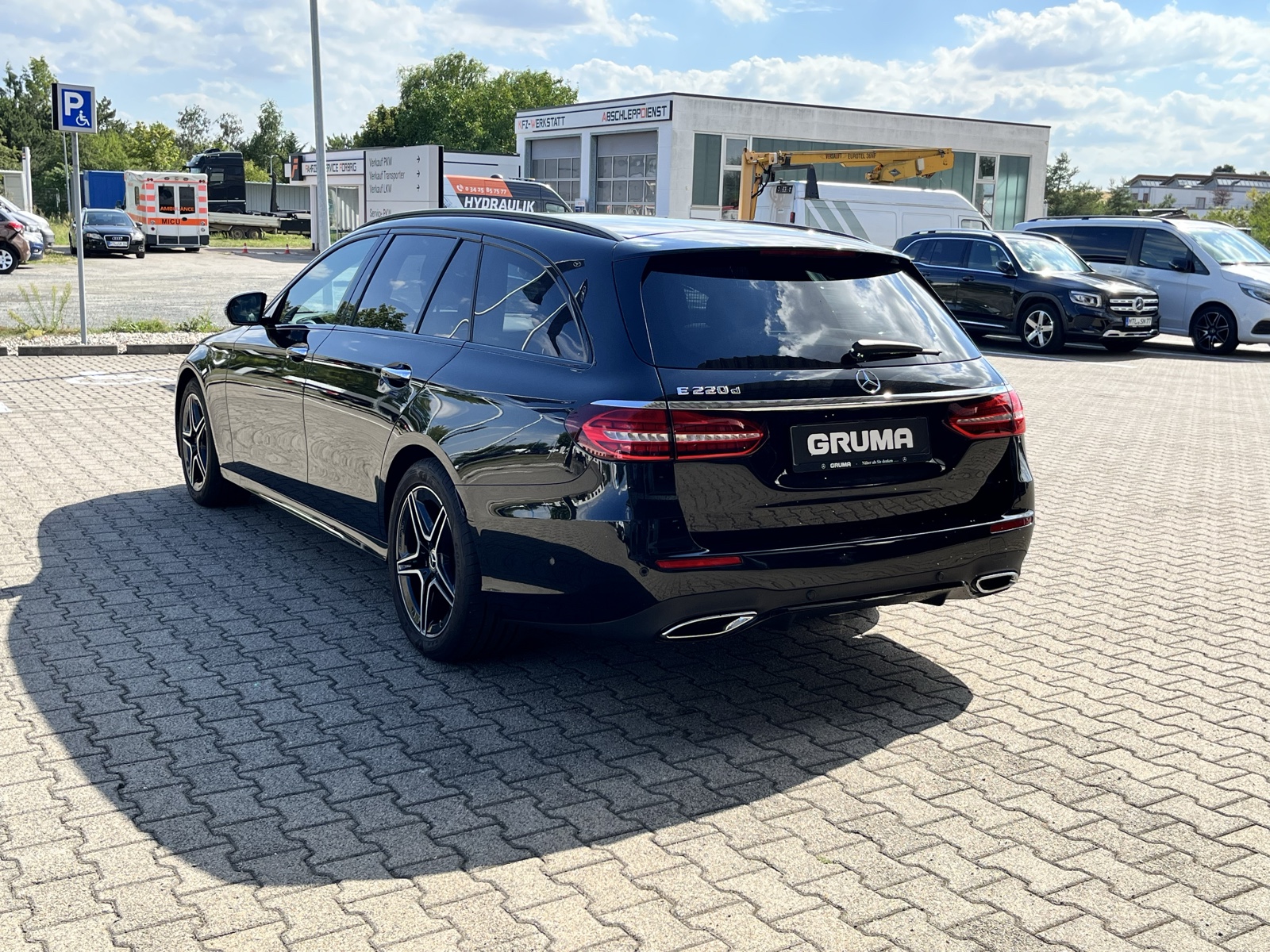 Mercedes-Benz E 220 dT AMG*
