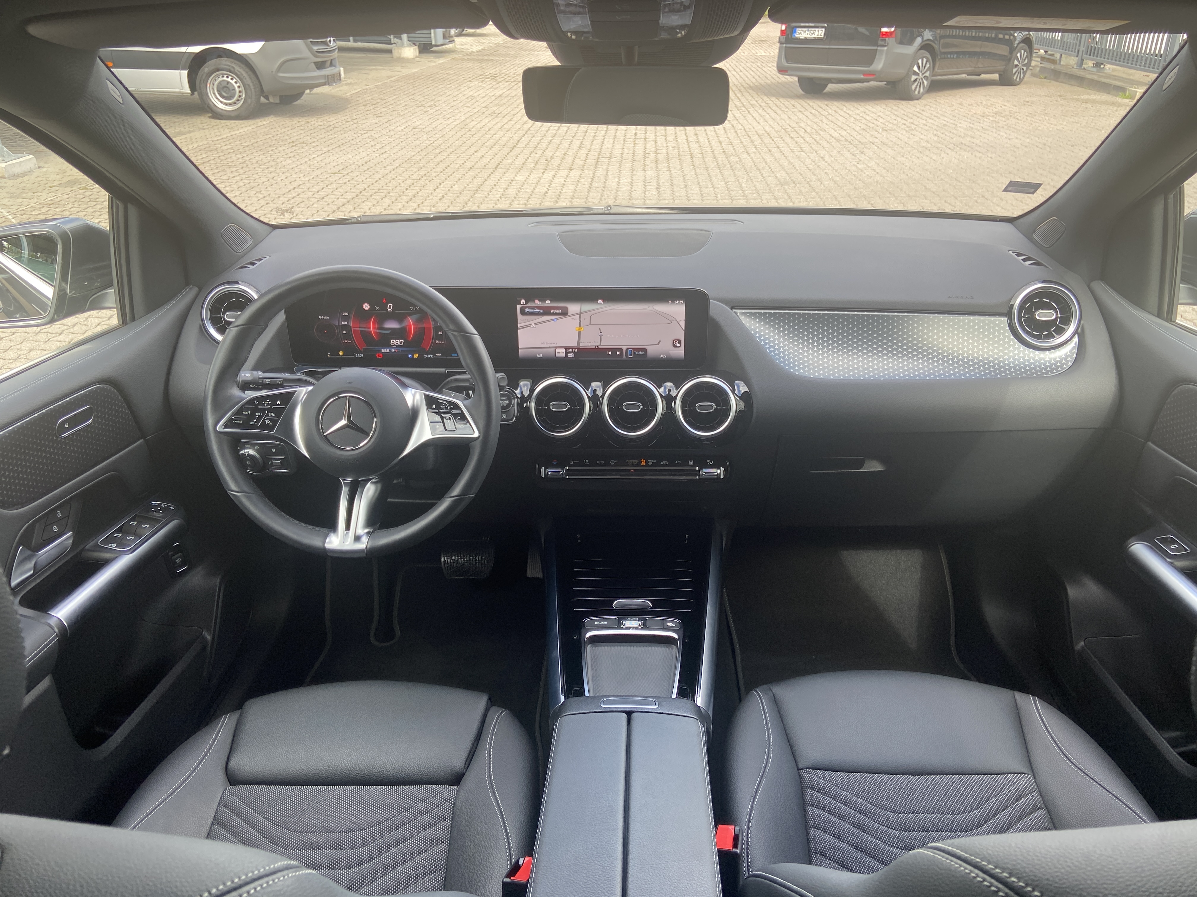 Mercedes-Benz B 180 