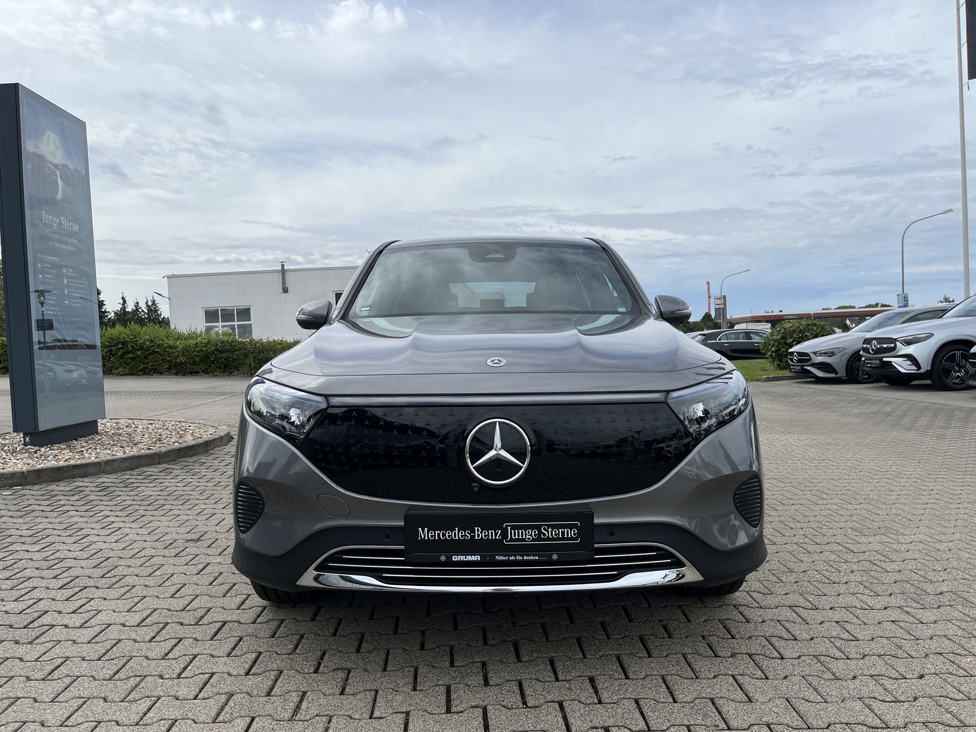 Mercedes-Benz EQB 250 +