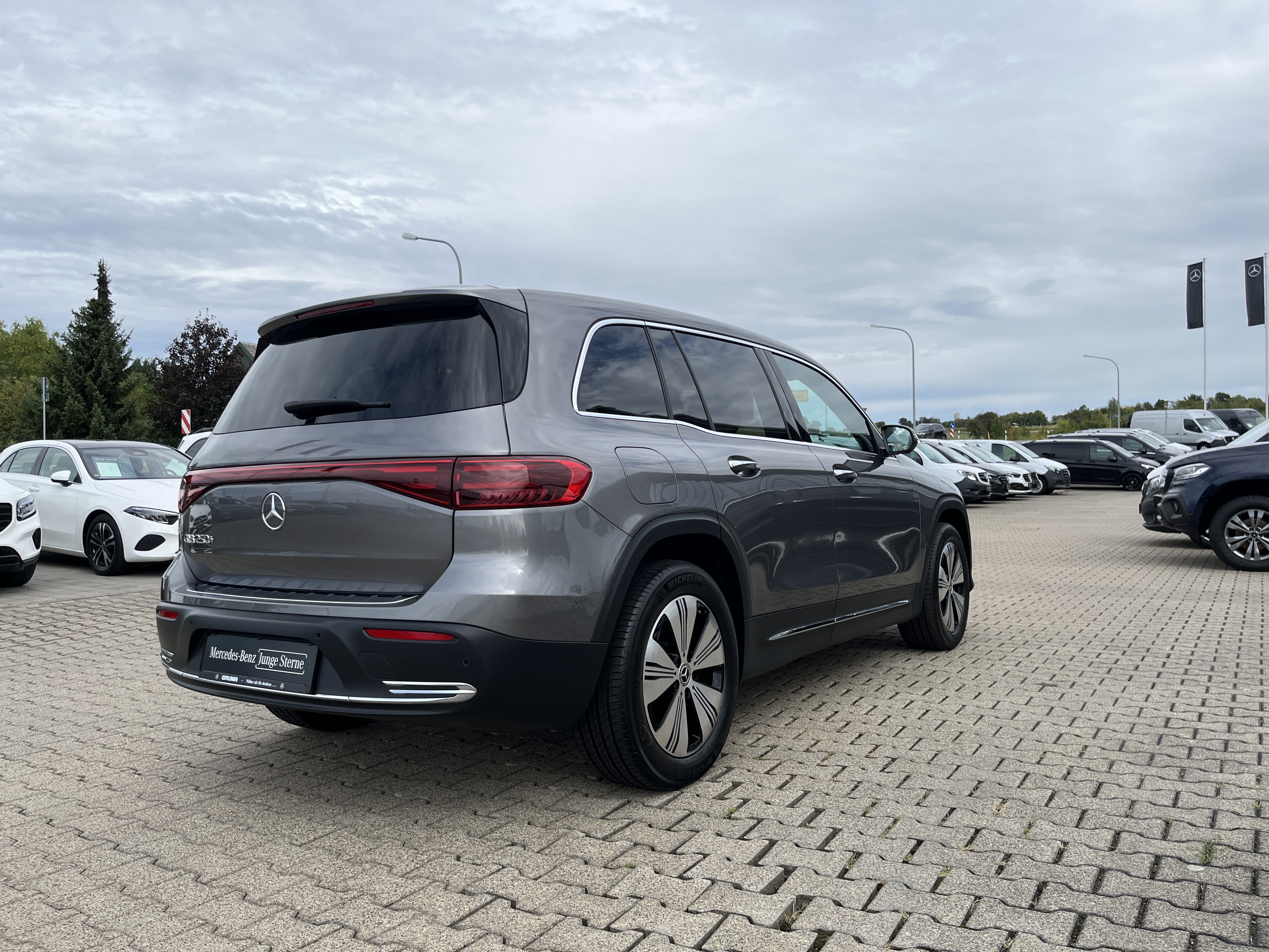 Mercedes-Benz EQB 250 +