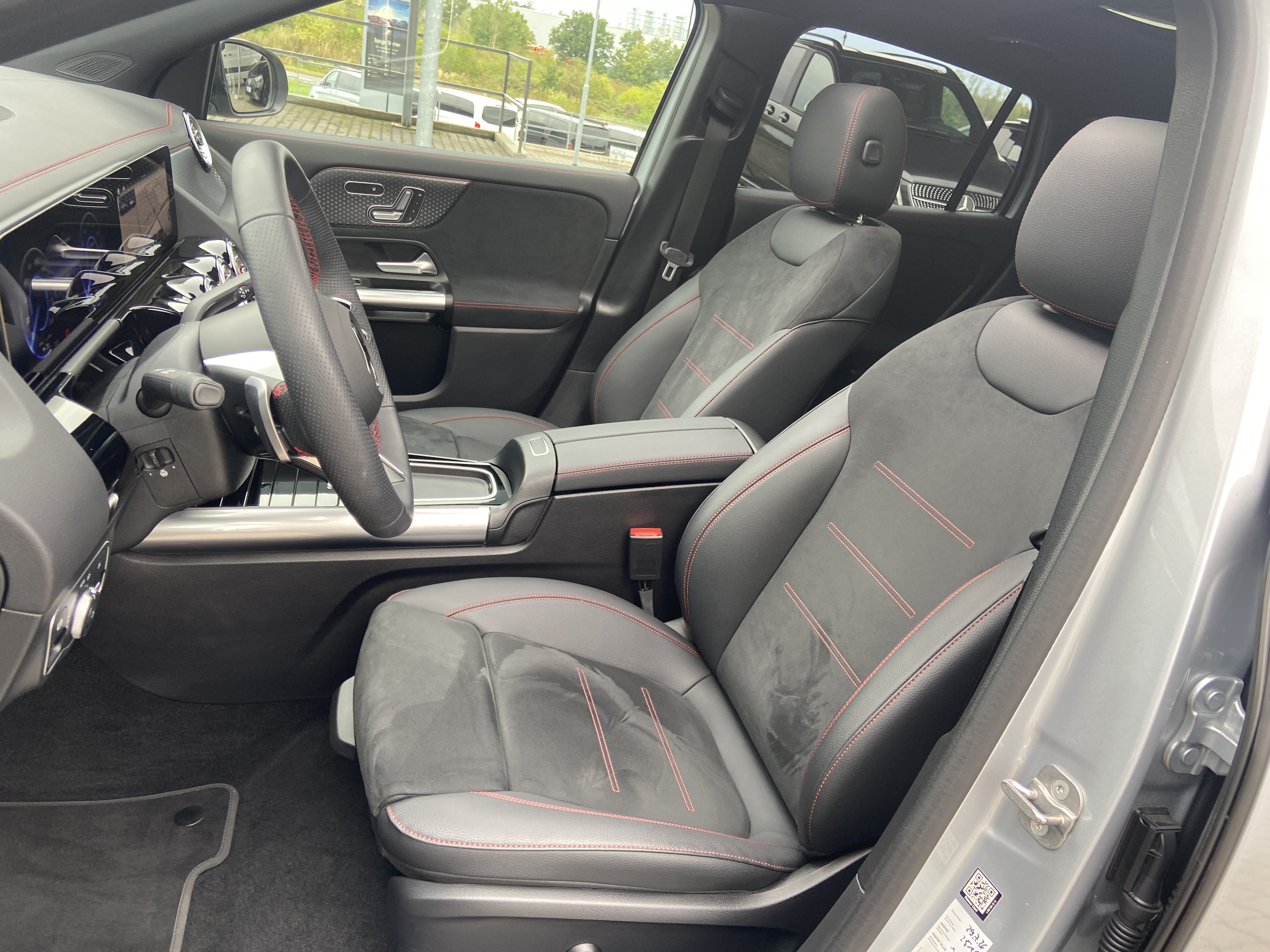 Mercedes-Benz EQA 300 4MATIC