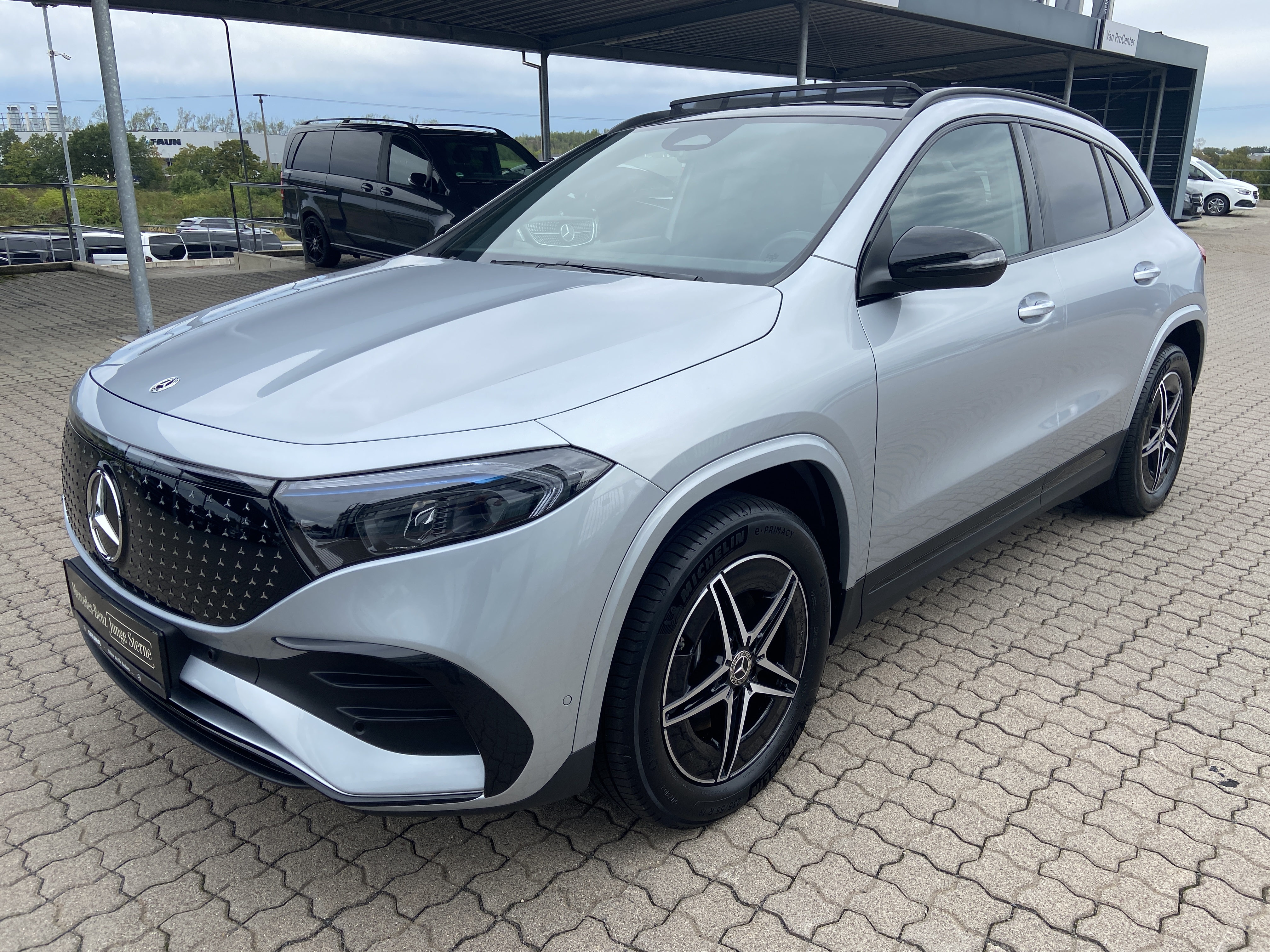 Mercedes-Benz EQA 300 4MATIC