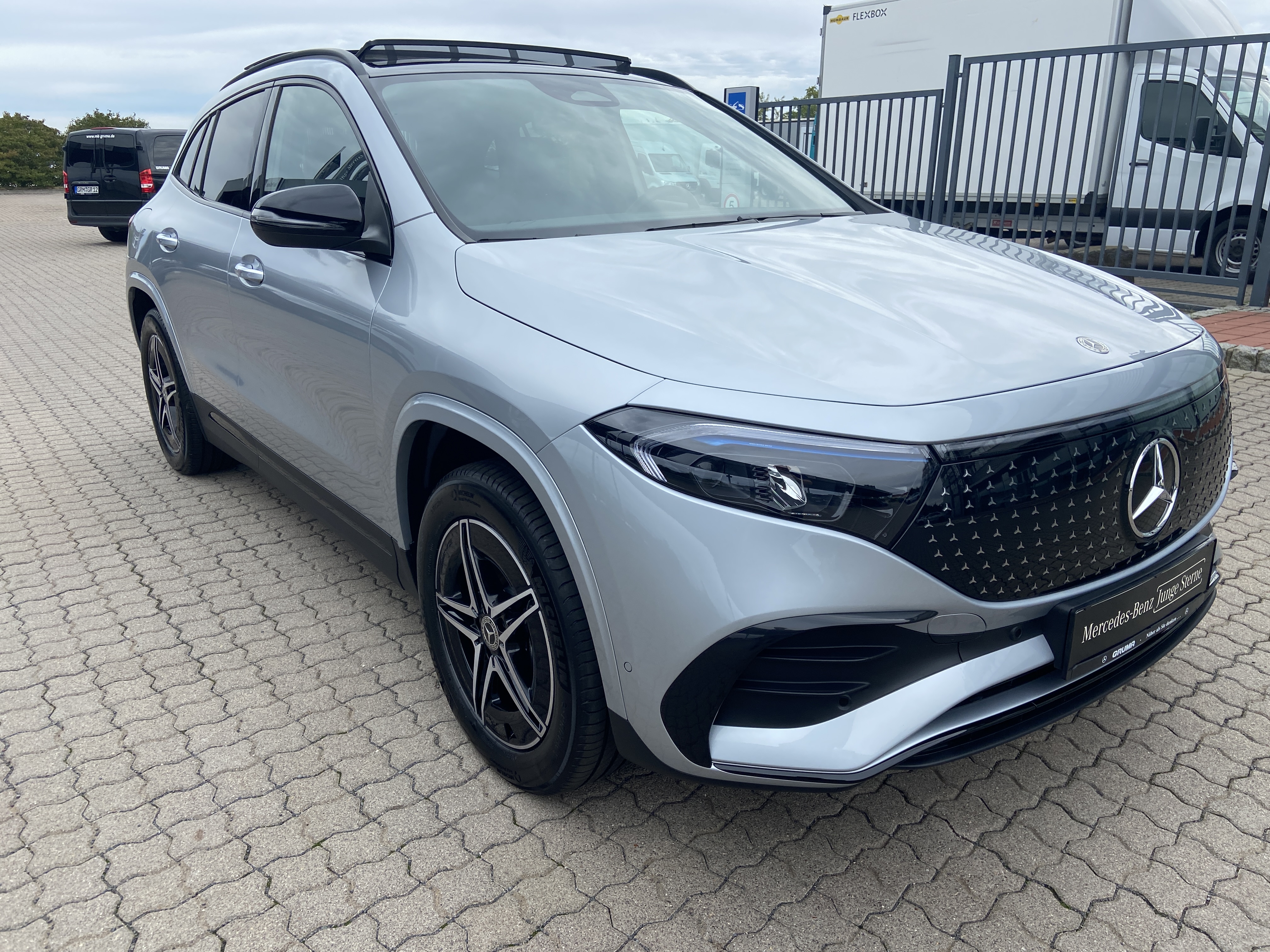 Mercedes-Benz EQA 300 4MATIC