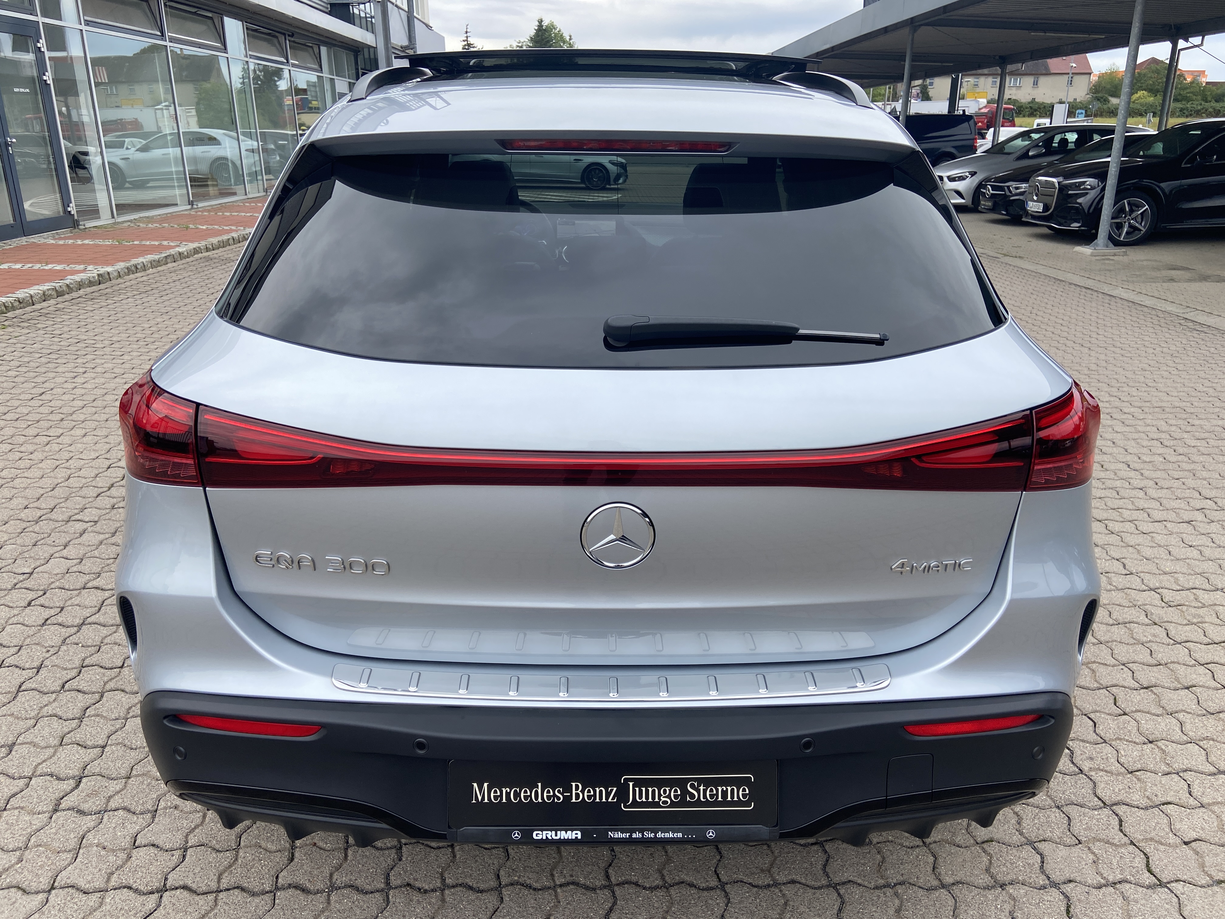 Mercedes-Benz EQA 300 4MATIC