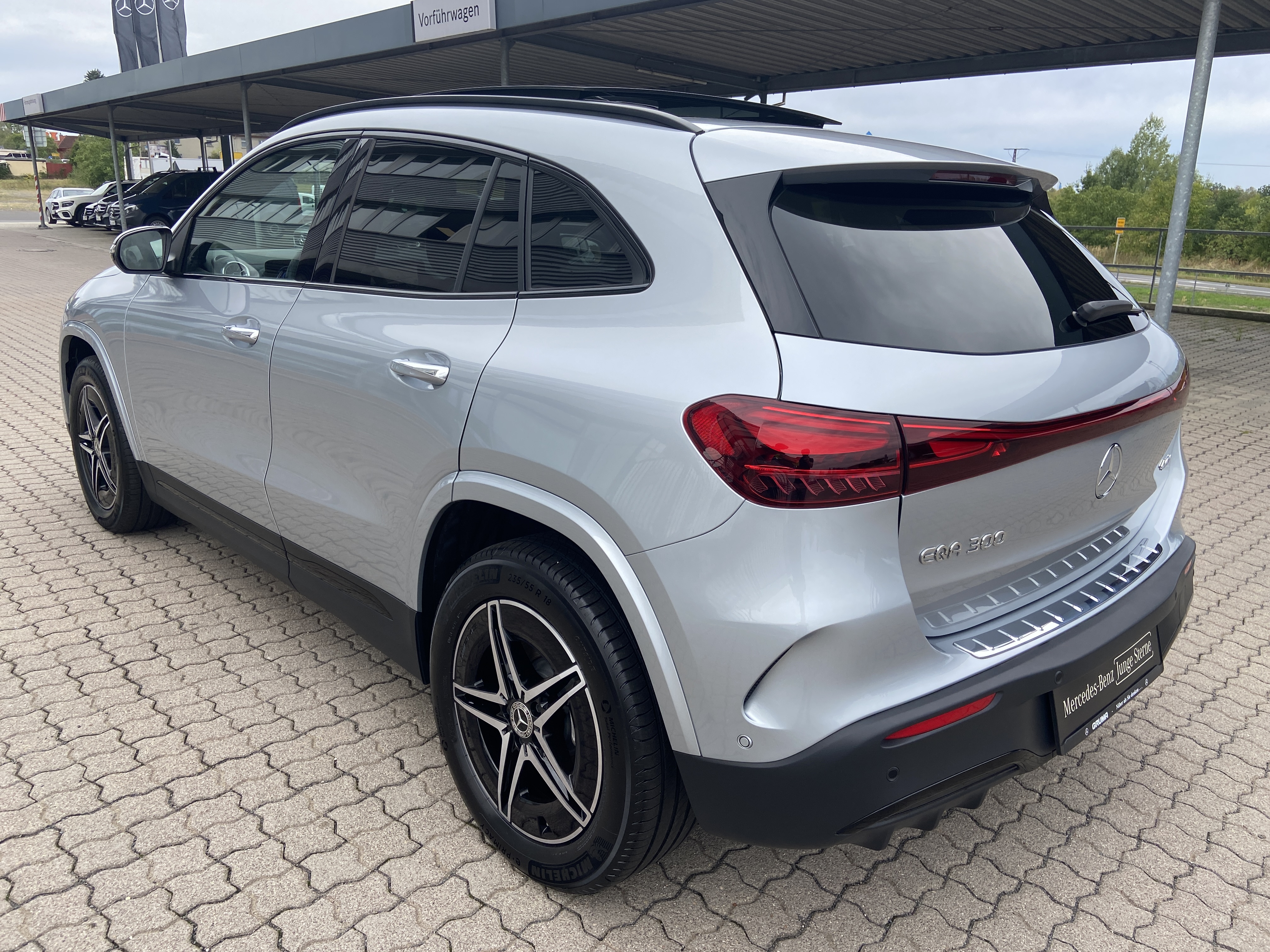 Mercedes-Benz EQA 300 4MATIC